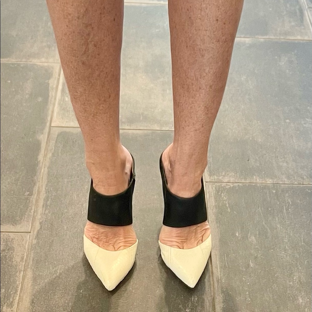 Sam Edelman black and white snakeskin heels. Size 7 1/2. Never worn